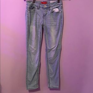 Low rise tight jeans